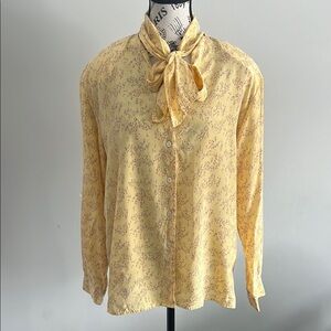 Pastel Yellow Floral Silk Blouse With Neck Tie Pussybow size XL